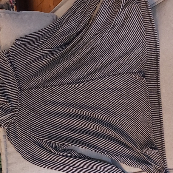 Grey/Black Cowl Neck Sweater, Size 24W, 70% Polyester, 25% Viscose, 5% Elastane - Picture 2 of 6
